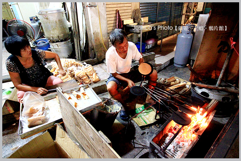 金門金城●手工碳烤蛋捲+無名肉粽包子●必吃手工市場美食