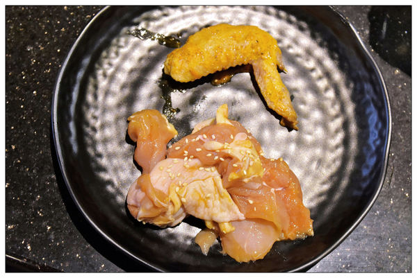 醬佐無骨雞、墨西哥辣雞翅-公益路燒烤吃到飽