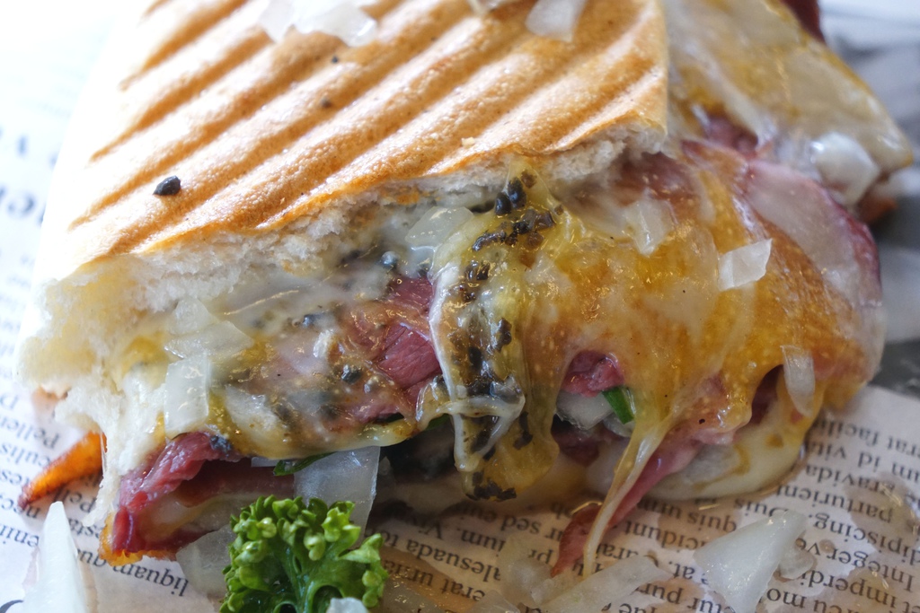 黑松露牛肉帕里尼