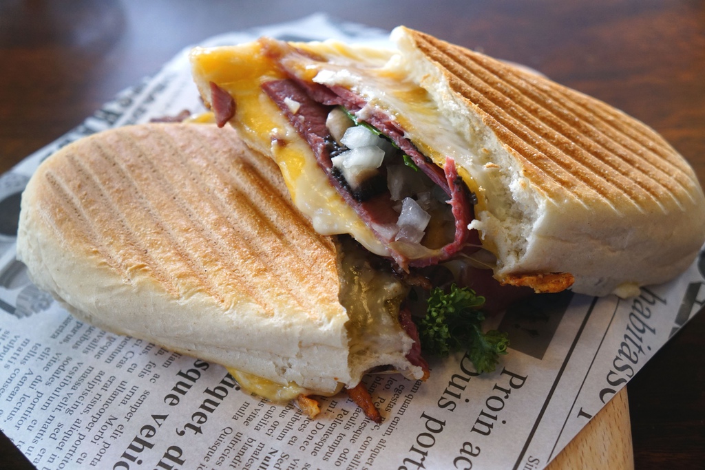 黑松露牛肉帕里尼