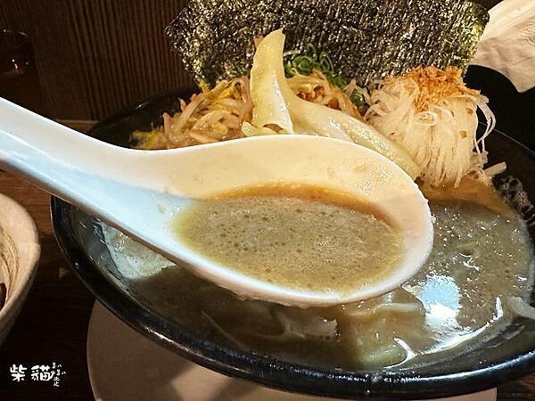 【台北】麵屋壹の穴 ICHI｜東區二郎系拉麵，小山般高豆芽菜