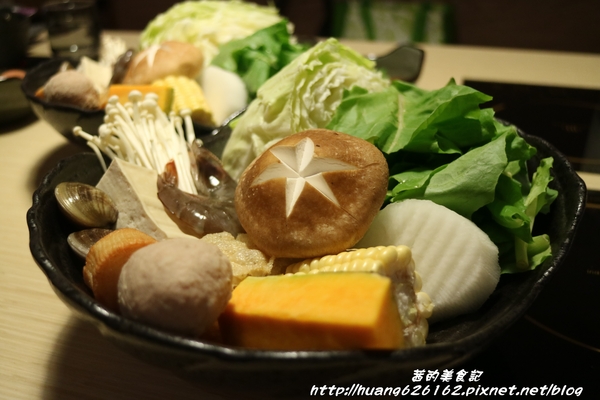 三色堇精緻火鍋:【台北松山區】民生社區火鍋『三色堇精緻火鍋』食材新鮮又美味~ 三色堇精緻火鍋:【台北松山區】民生社區火鍋『三色堇精緻火鍋』食材新鮮又美味~