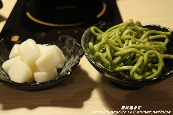 三色堇精緻火鍋:【台北松山區】民生社區火鍋『三色堇精緻火鍋』食材新鮮又美味~ 三色堇精緻火鍋:【台北松山區】民生社區火鍋『三色堇精緻火鍋』食材新鮮又美味~