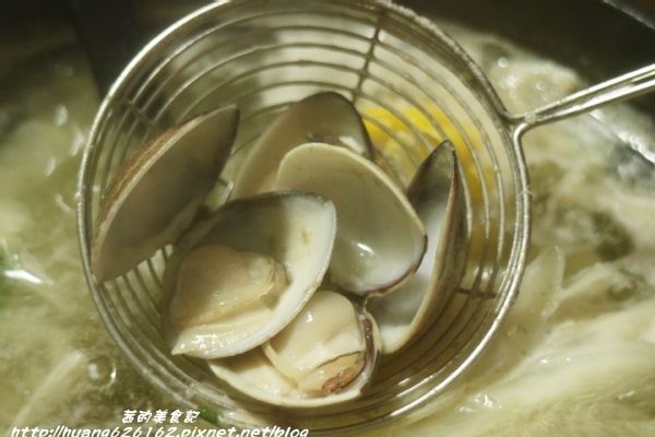 三色堇精緻火鍋:【台北松山區】民生社區火鍋『三色堇精緻火鍋』食材新鮮又美味~ 三色堇精緻火鍋:【台北松山區】民生社區火鍋『三色堇精緻火鍋』食材新鮮又美味~