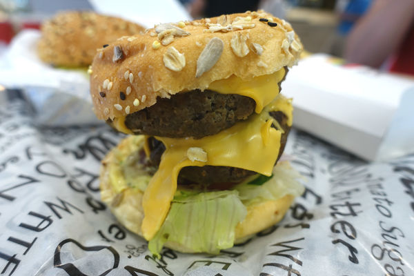 Burger Lab‧天成飯店玩出漢堡創意,千層馬鈴薯和自助取炸物都讓人眼睛發亮!!!