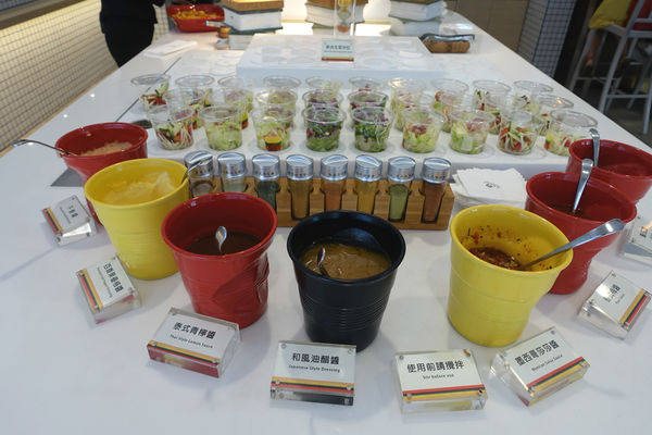 Burger Lab‧天成飯店玩出漢堡創意,千層馬鈴薯和自助取炸物都讓人眼睛發亮!!!