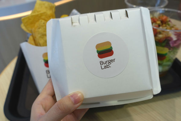 Burger Lab‧天成飯店玩出漢堡創意,千層馬鈴薯和自助取炸物都讓人眼睛發亮!!!