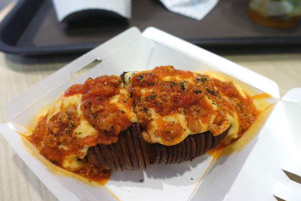 Burger Lab‧天成飯店玩出漢堡創意,千層馬鈴薯和自助取炸物都讓人眼睛發亮!!!