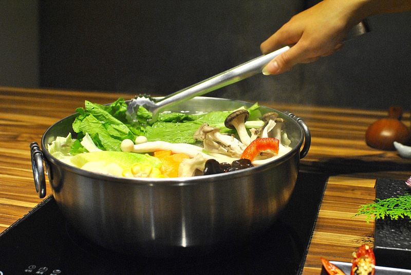 【新莊日式】婧火鍋Shabu|正咩藝人彩妝師創業、有溫度的火鍋店!日式火鍋x新鮮海產x精選肉品~新莊副都心社區美食|20161105更新