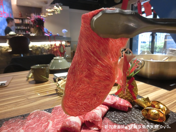【新莊美食】《婧 Shabu》精緻美學食尚鍋物 ／日本料理。周到的桌邊服務，吃完的湯底還可以煮粥！