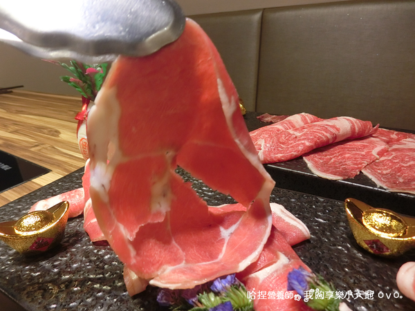 【新莊美食】《婧 Shabu》精緻美學食尚鍋物 ／日本料理。周到的桌邊服務，吃完的湯底還可以煮粥！