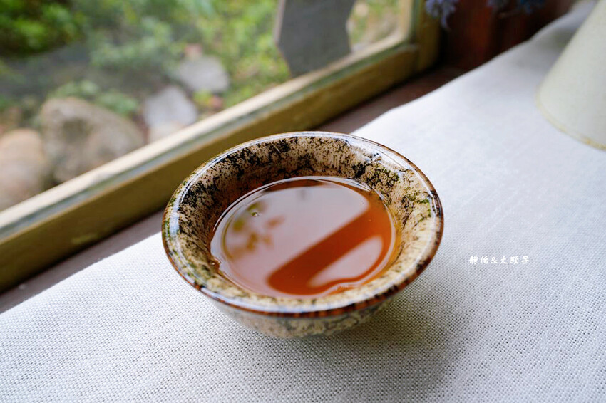 芳茲生技日月養生雞魚饗宴禮盒，常溫滴雞精、滴魚精，2024母