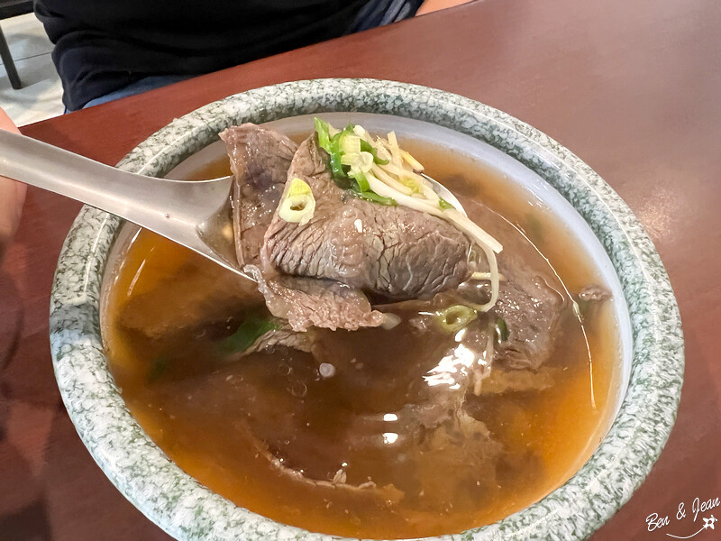 台南市永康區阿銘牛肉湯》蟬連三年「台南市清燙牛肉節」冠軍。提供全牛料理是愛好者的天堂( 含菜單)