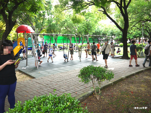 逢甲公園(Fongjia Park)：逢甲公園，小而巧的公園。