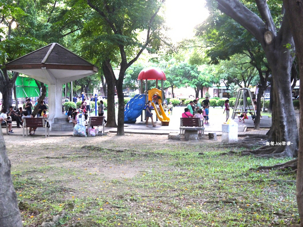 逢甲公園(Fongjia Park)：逢甲公園，小而巧的公園。