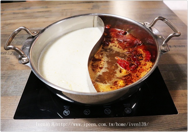 饗樂shabu精緻鍋品：《台北民生社區涮涮鍋》火鍋控的極品\推薦極品黃金香蕉蝦\彩蝦軍艦號\台北夜宵最佳去處-『饗樂shabu 精緻鍋品』