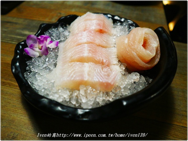 饗樂shabu精緻鍋品：《台北民生社區涮涮鍋》火鍋控的極品\推薦極品黃金香蕉蝦\彩蝦軍艦號\台北夜宵最佳去處-『饗樂shabu 精緻鍋品』