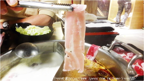 饗樂shabu精緻鍋品：《台北民生社區涮涮鍋》火鍋控的極品\推薦極品黃金香蕉蝦\彩蝦軍艦號\台北夜宵最佳去處-『饗樂shabu 精緻鍋品』