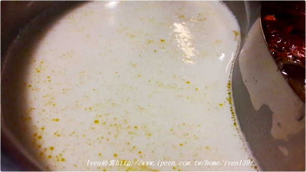 饗樂shabu精緻鍋品：《台北民生社區涮涮鍋》火鍋控的極品\推薦極品黃金香蕉蝦\彩蝦軍艦號\台北夜宵最佳去處-『饗樂shabu 精緻鍋品』