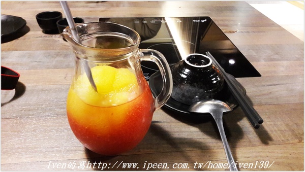 饗樂shabu精緻鍋品：《台北民生社區涮涮鍋》火鍋控的極品\推薦極品黃金香蕉蝦\彩蝦軍艦號\台北夜宵最佳去處-『饗樂shabu 精緻鍋品』