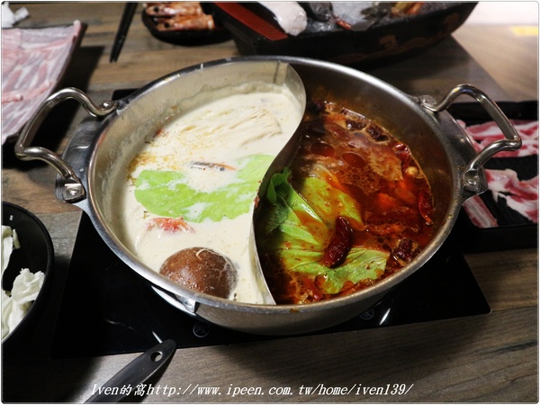 饗樂shabu精緻鍋品：《台北民生社區涮涮鍋》火鍋控的極品\推薦極品黃金香蕉蝦\彩蝦軍艦號\台北夜宵最佳去處-『饗樂shabu 精緻鍋品』