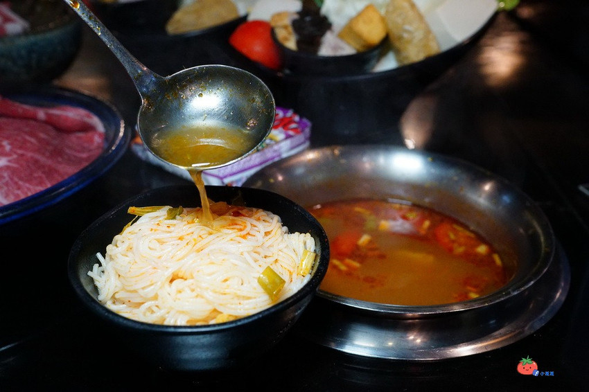 松江南京站火鍋 凱越越式涮涮鍋
