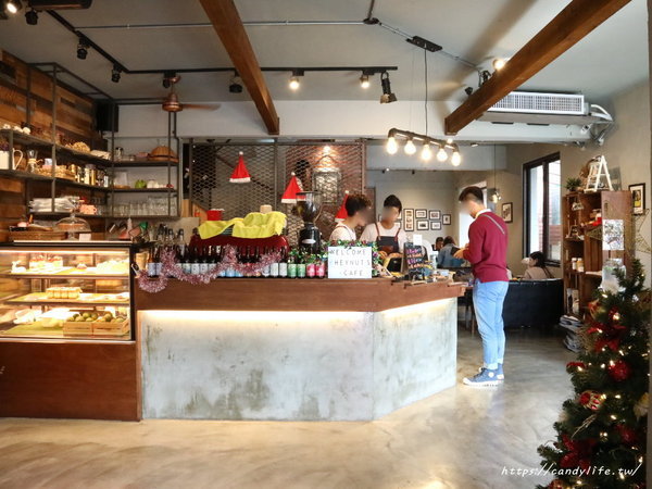 Heynuts Café 好堅果:台中美食│Heynuts Café 好堅果咖啡〃台中人氣早午餐,精誠商圈老宅咖啡館,裝潢超好拍,餐點也好好吃