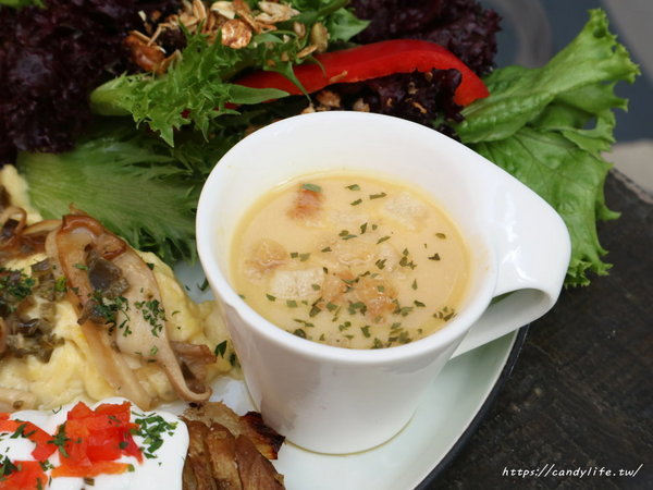 Heynuts Café 好堅果:台中美食│Heynuts Café 好堅果咖啡〃台中人氣早午餐,精誠商圈老宅咖啡館,裝潢超好拍,餐點也好好吃