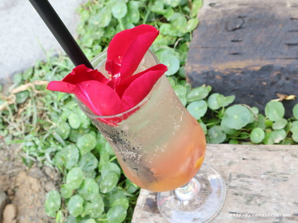 Heynuts Café 好堅果:台中美食│Heynuts Café 好堅果咖啡〃台中人氣早午餐,精誠商圈老宅咖啡館,裝潢超好拍,餐點也好好吃