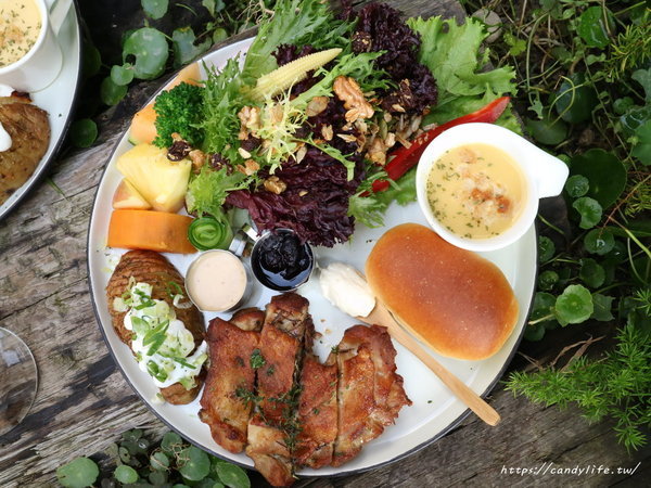 Heynuts Café 好堅果:台中美食│Heynuts Café 好堅果咖啡〃台中人氣早午餐,精誠商圈老宅咖啡館,裝潢超好拍,餐點也好好吃