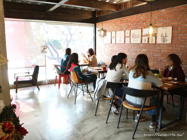 Heynuts Café 好堅果:台中美食│Heynuts Café 好堅果咖啡〃台中人氣早午餐,精誠商圈老宅咖啡館,裝潢超好拍,餐點也好好吃