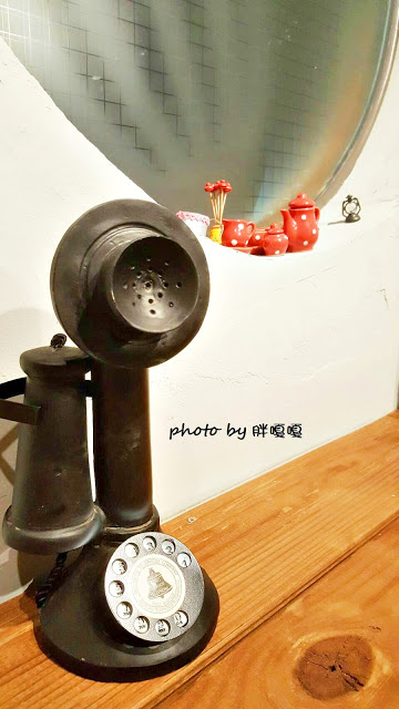 【台中 西區】Heynuts Café 好堅果咖啡□■□體驗團□■□環境舒適，餐點好吃，還是超級寵物友善店:))