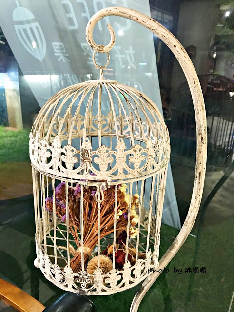 【台中 西區】Heynuts Café 好堅果咖啡□■□體驗團□■□環境舒適，餐點好吃，還是超級寵物友善店:))