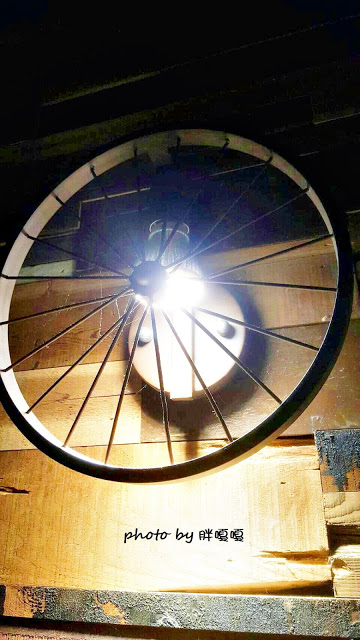 【台中 西區】Heynuts Café 好堅果咖啡□■□體驗團□■□環境舒適，餐點好吃，還是超級寵物友善店:))