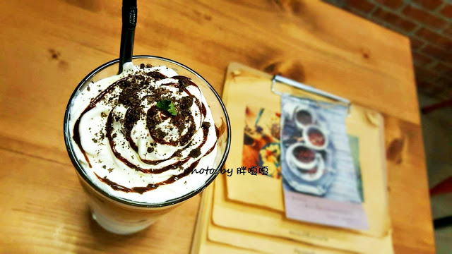 【台中 西區】Heynuts Café 好堅果咖啡□■□體驗團□■□環境舒適，餐點好吃，還是超級寵物友善店:))