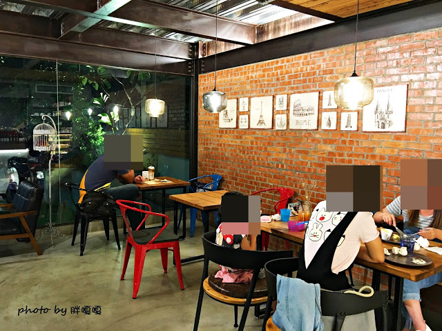 【台中 西區】Heynuts Café 好堅果咖啡□■□體驗團□■□環境舒適，餐點好吃，還是超級寵物友善店:))