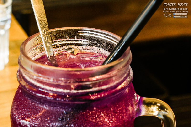 THE BurgeR HousE【桃園美食】|桃園八德美式漢堡餐廳;低調卻很有個性的漢堡店。