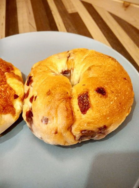 Jo-Line Coffee & JUICE： Jo-Line Coffee & JUICE-政大校園旁巷子裡的小店  有萌貓還有正妹店員  餐點和飲品也都很有特色喔  快來個悠閒下午茶吧