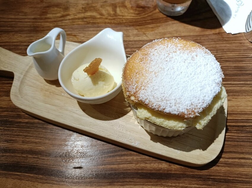 台北市中山區台北中山區甜點| 咖啡瑪榭-中山店。甘曼怡舒芙蕾現點現做吃來香甜不膩軟呼軟呼、入口即化!