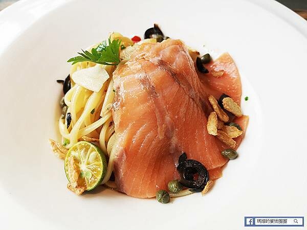 捷運中山咖啡館【咖啡瑪榭中山店】吸睛抺茶星球蛋糕桌邊秀/綠光森林般的咖啡館