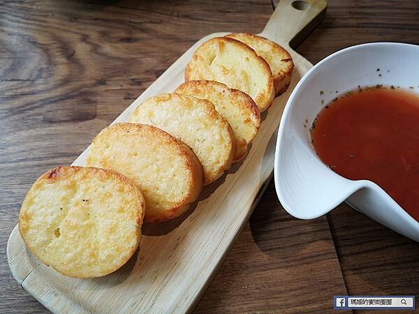 捷運中山咖啡館【咖啡瑪榭中山店】吸睛抺茶星球蛋糕桌邊秀/綠光森林般的咖啡館