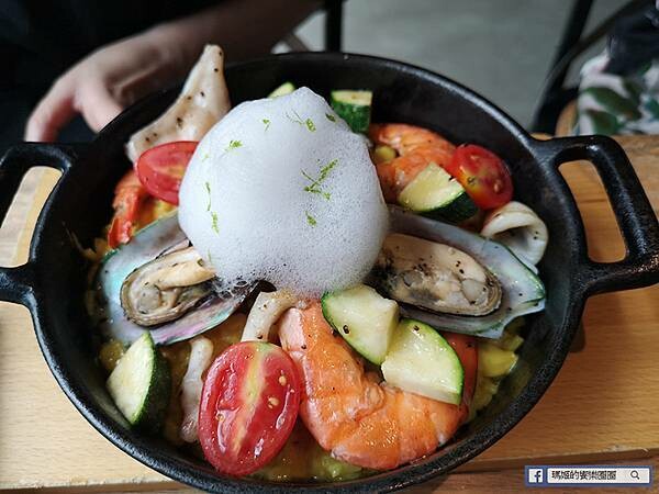 捷運中山咖啡館【咖啡瑪榭中山店】吸睛抺茶星球蛋糕桌邊秀/綠光森林般的咖啡館