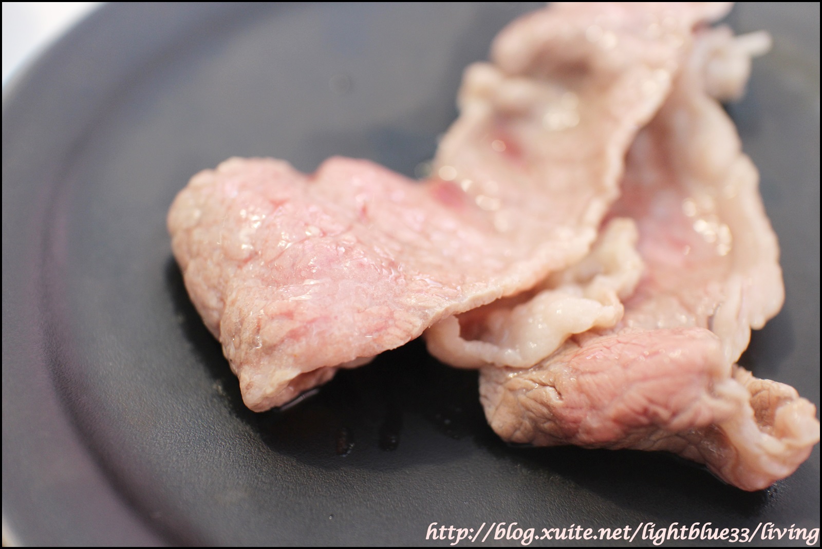[ 大安站美食 ] 夠夠肉火鍋～牛排等級的高品質肉品搭香炒石頭火鍋，比臉大的和牛好肉吃個夠