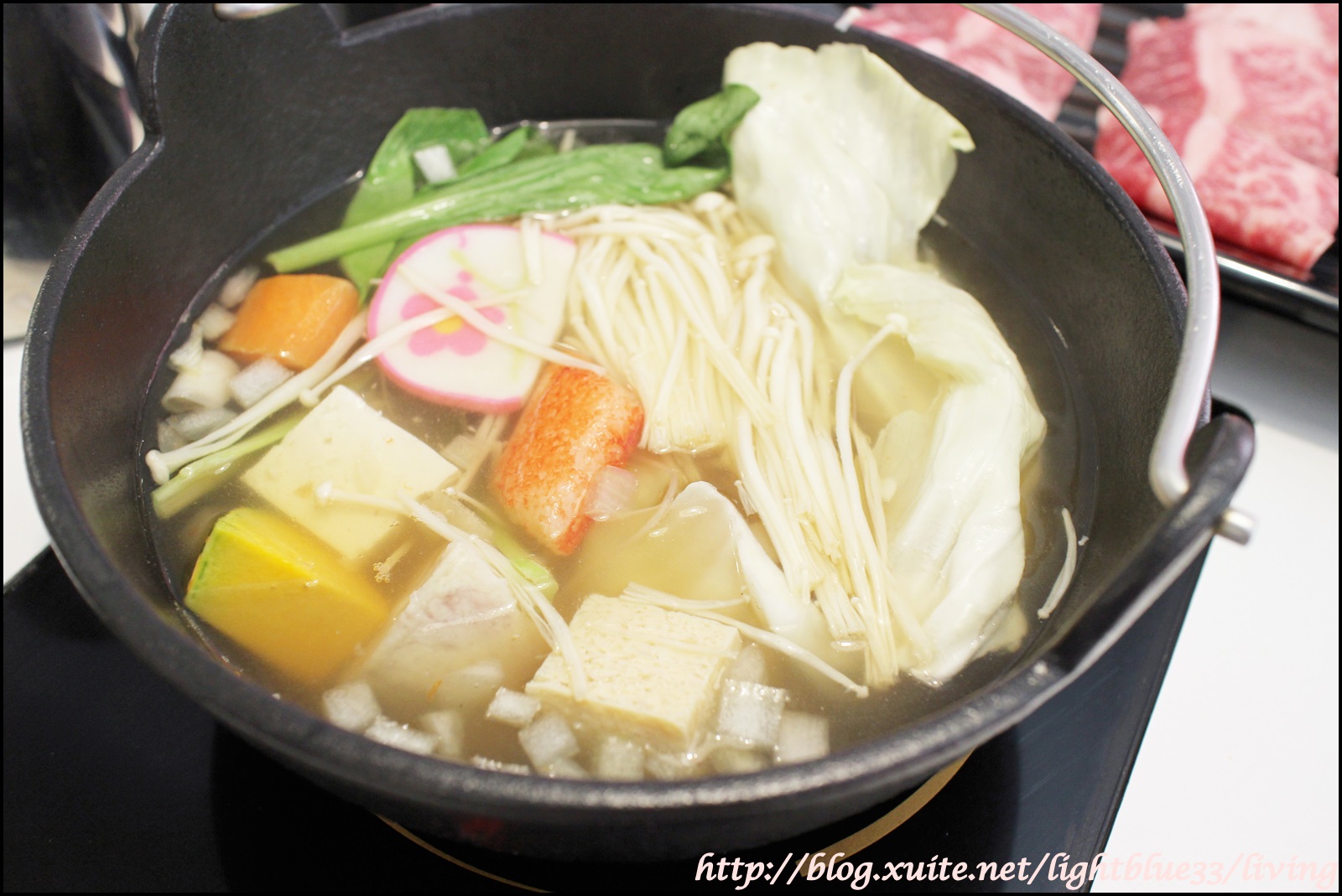 [ 大安站美食 ] 夠夠肉火鍋～牛排等級的高品質肉品搭香炒石頭火鍋，比臉大的和牛好肉吃個夠