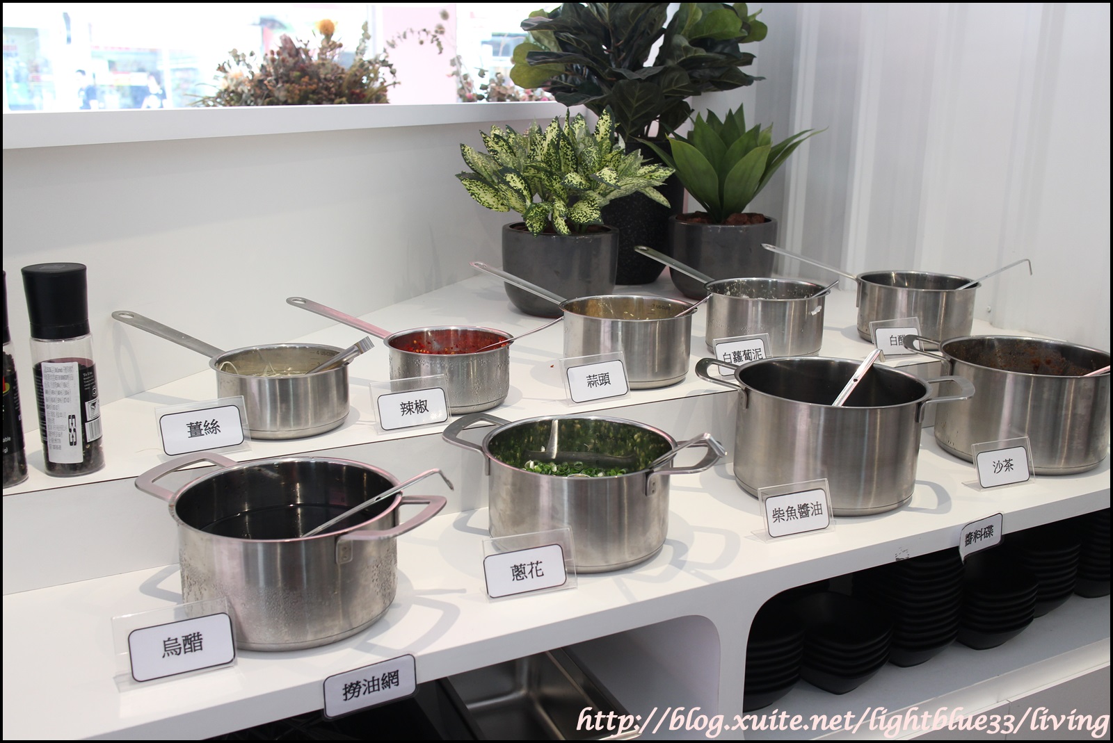 [ 大安站美食 ] 夠夠肉火鍋～牛排等級的高品質肉品搭香炒石頭火鍋，比臉大的和牛好肉吃個夠