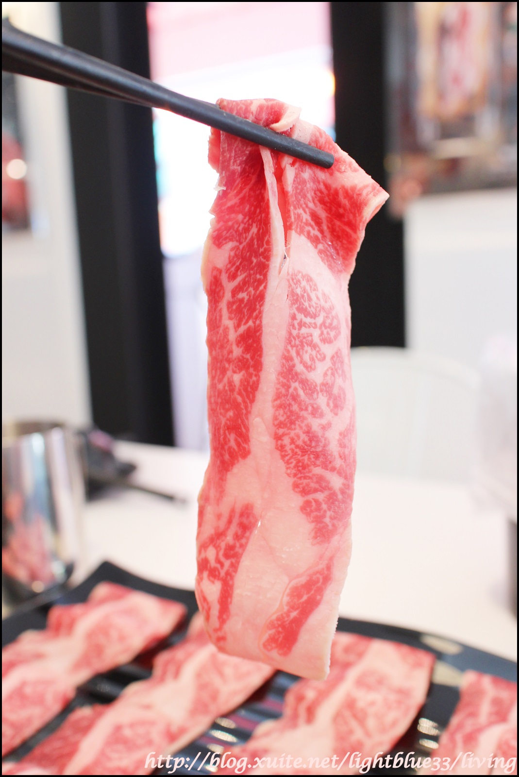 [ 大安站美食 ] 夠夠肉火鍋～牛排等級的高品質肉品搭香炒石頭火鍋，比臉大的和牛好肉吃個夠