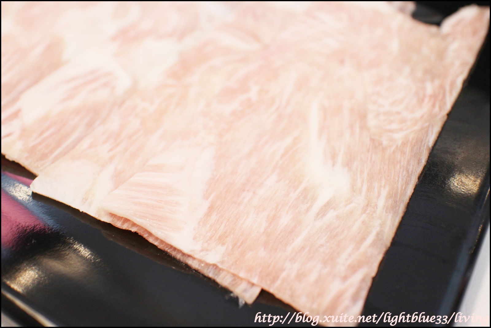 [ 大安站美食 ] 夠夠肉火鍋～牛排等級的高品質肉品搭香炒石頭火鍋，比臉大的和牛好肉吃個夠