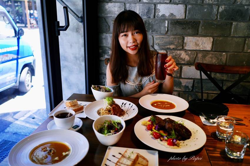 JK studio_P1220009.jpg JK studio_P1220009.jpg