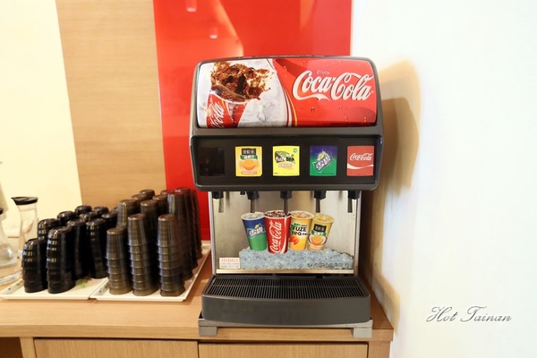 半個鍋-個人火烤兩吃鍋物(永華店):【台南美食】半個鍋-個人火烤兩吃鍋物:享受吃飯的樂趣,邊吃火鍋還可以邊燒烤