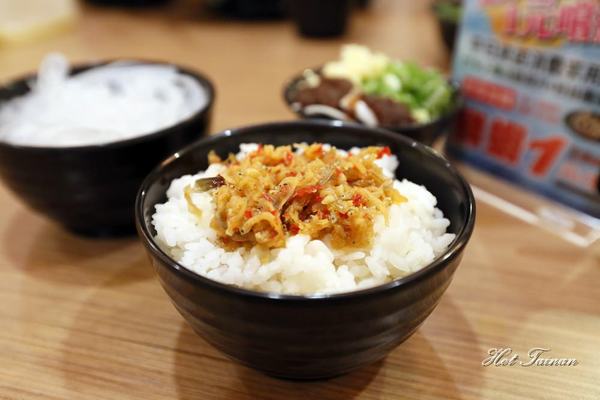 半個鍋-個人火烤兩吃鍋物(永華店):【台南美食】半個鍋-個人火烤兩吃鍋物:享受吃飯的樂趣,邊吃火鍋還可以邊燒烤